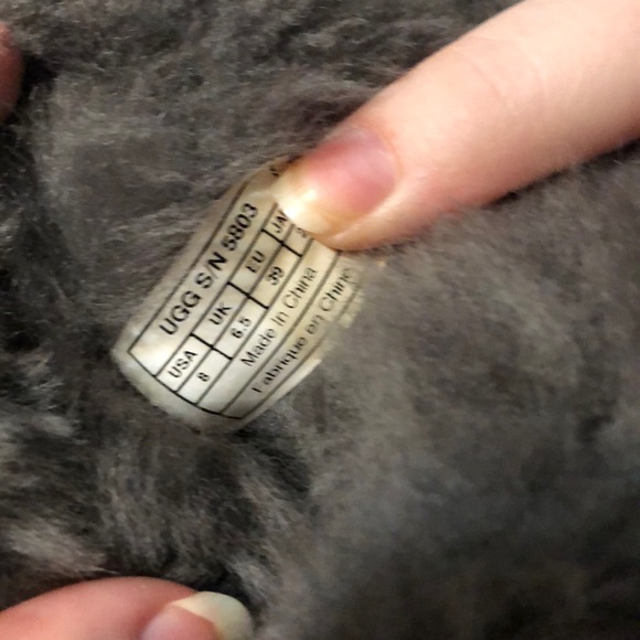 Uggs - Picture 11 of 11